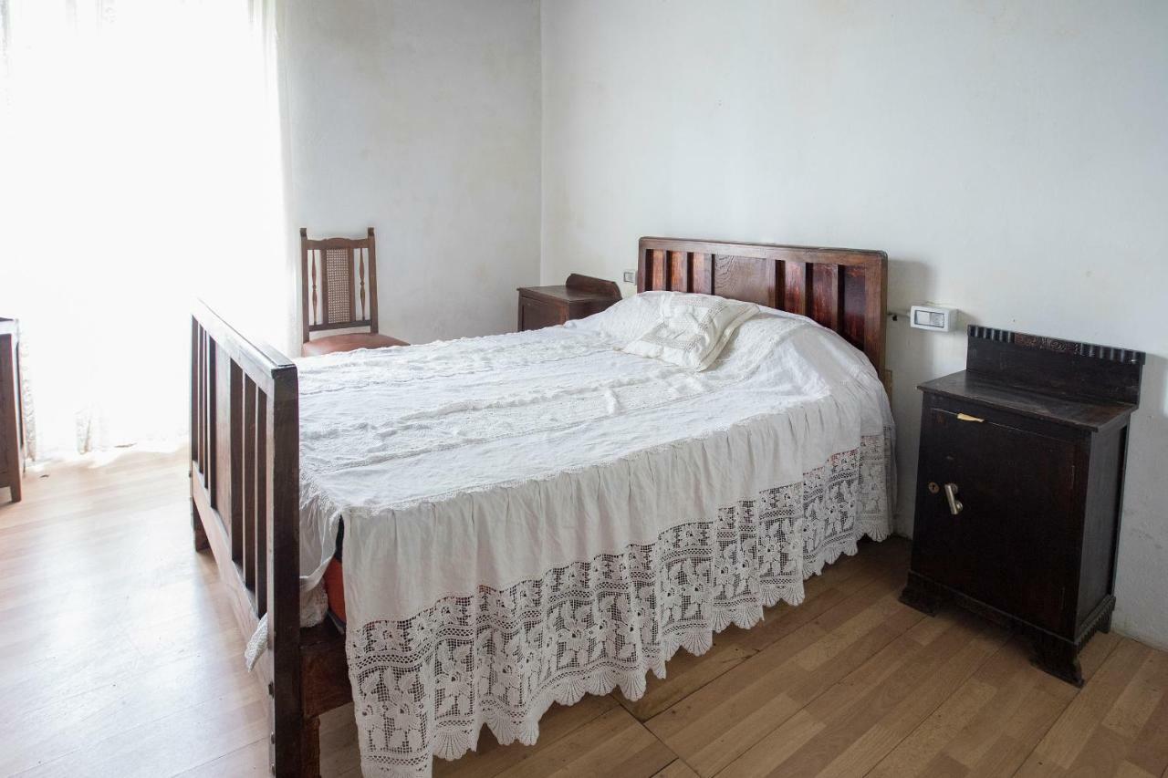 A Fonte Das Bodas Samos Esterno foto
