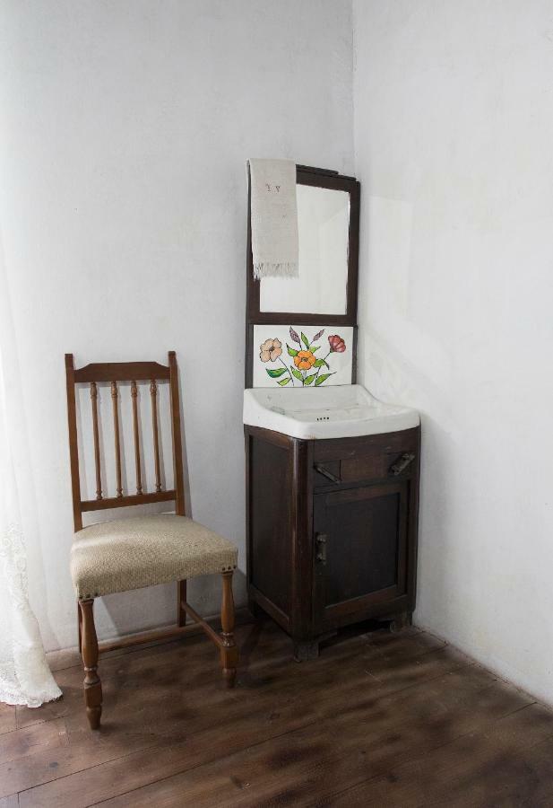 A Fonte Das Bodas Samos Esterno foto