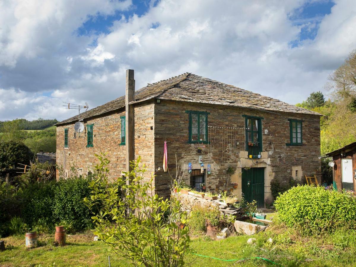 A Fonte Das Bodas Samos Esterno foto